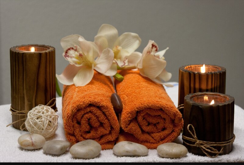 Cuplu de maseuri, (maseur/ maseuza)